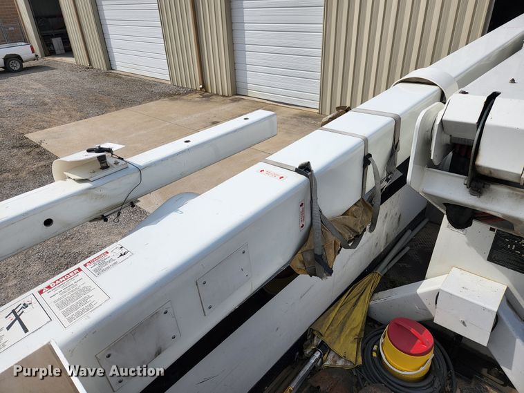 image for item JG9197 2008 Ford F550 Super Duty XL  bucket truck