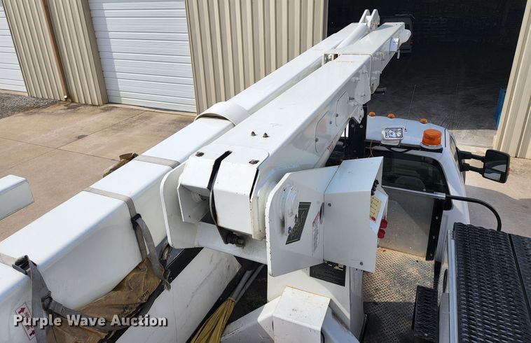 image for item JG9197 2008 Ford F550 Super Duty XL  bucket truck