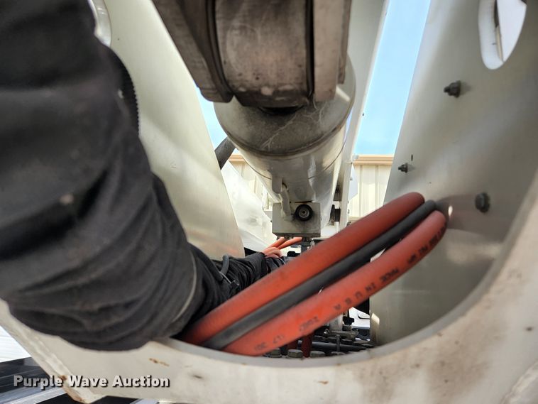 image for item JG9197 2008 Ford F550 Super Duty XL  bucket truck