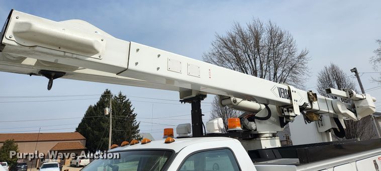 image for item JG9197 2008 Ford F550 Super Duty XL  bucket truck