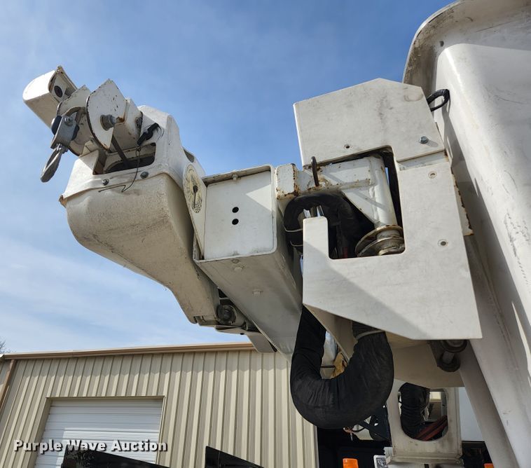 image for item JG9197 2008 Ford F550 Super Duty XL  bucket truck