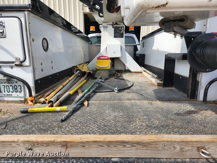 image for item JG9197 2008 Ford F550 Super Duty XL  bucket truck