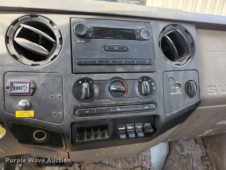 image for item JG9197 2008 Ford F550 Super Duty XL  bucket truck