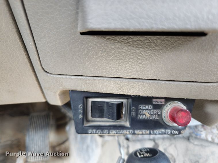 image for item JG9197 2008 Ford F550 Super Duty XL  bucket truck