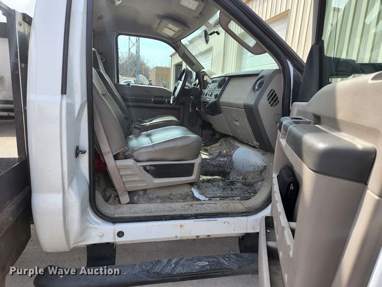 image for item JG9197 2008 Ford F550 Super Duty XL  bucket truck