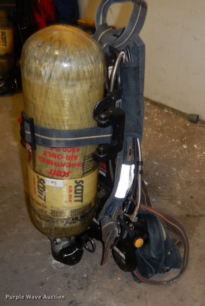 image for item JJ9311 (3) SCBA units