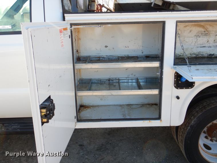 image for item JJ9341 2015 Ford F550 Super Duty  utility / service truck