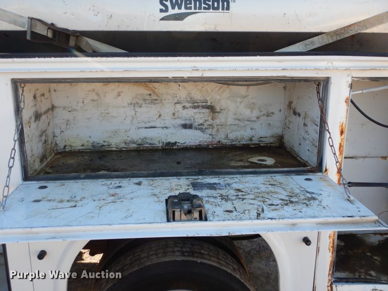 image for item JJ9341 2015 Ford F550 Super Duty  utility / service truck