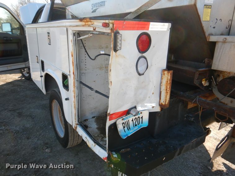 image for item JJ9341 2015 Ford F550 Super Duty  utility / service truck
