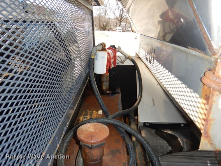 image for item JJ9341 2015 Ford F550 Super Duty  utility / service truck