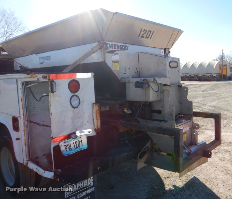 image for item JJ9341 2015 Ford F550 Super Duty  utility / service truck