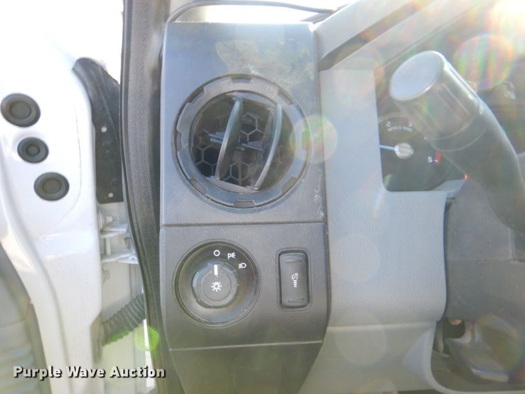 image for item JJ9341 2015 Ford F550 Super Duty  utility / service truck