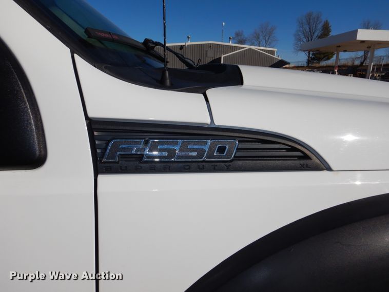 image for item JJ9341 2015 Ford F550 Super Duty  utility / service truck