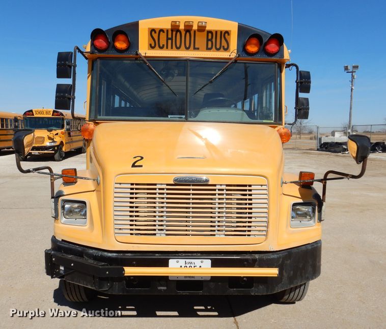image for item JK9548 2004 Freightliner FS65  school bus