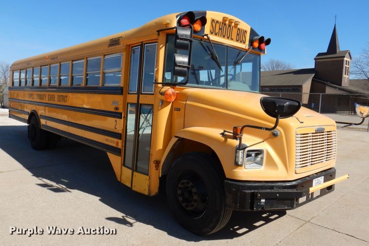 image for item JK9548 2004 Freightliner FS65  school bus