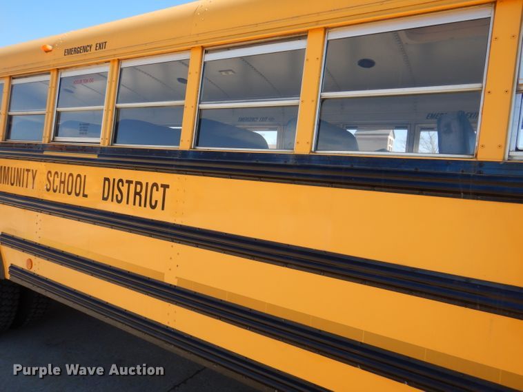 image for item JK9548 2004 Freightliner FS65  school bus