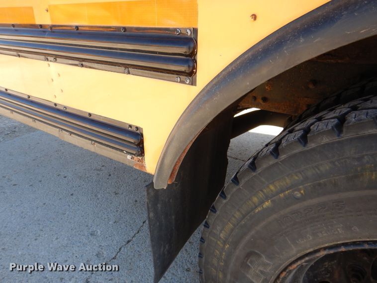 image for item JK9548 2004 Freightliner FS65  school bus