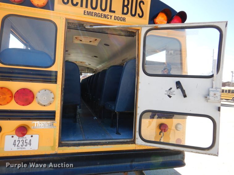 image for item JK9548 2004 Freightliner FS65  school bus