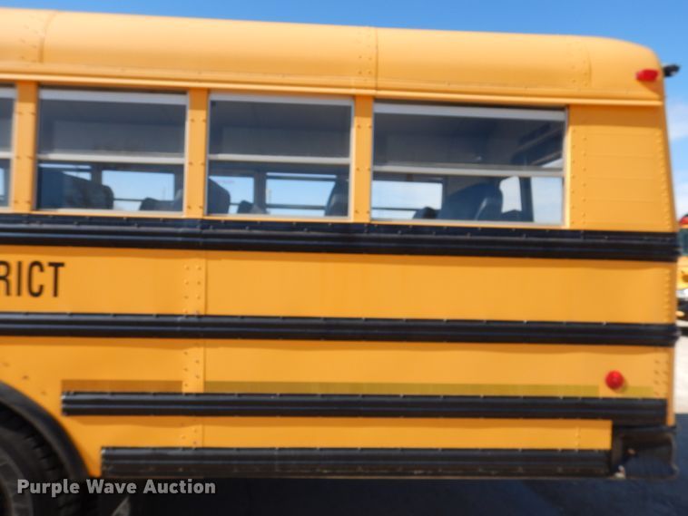 image for item JK9548 2004 Freightliner FS65  school bus