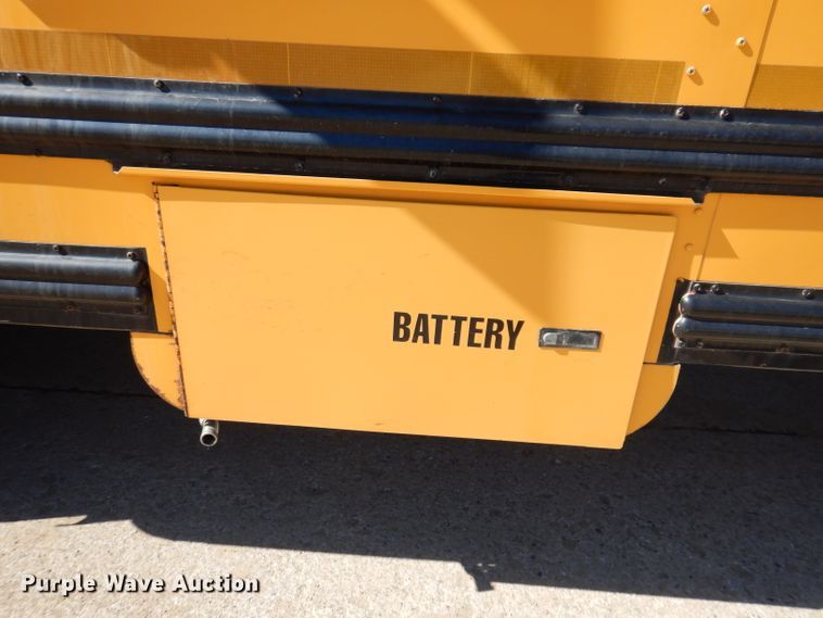 image for item JK9548 2004 Freightliner FS65  school bus