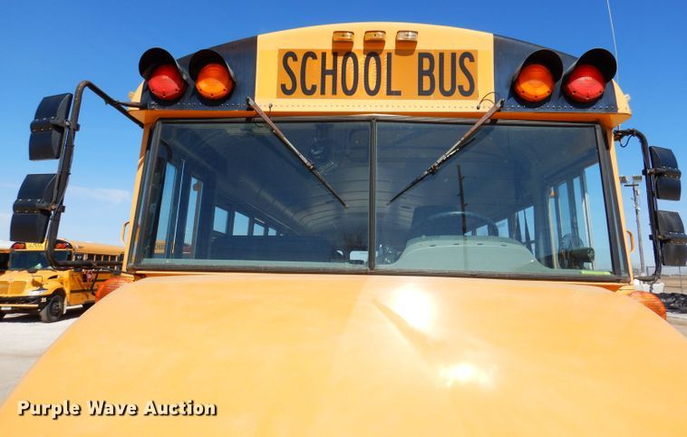 image for item JK9548 2004 Freightliner FS65  school bus