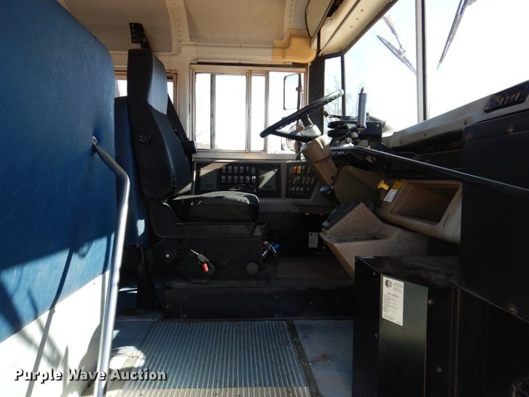 image for item JK9548 2004 Freightliner FS65  school bus