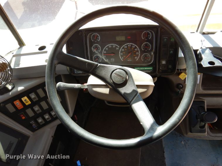 image for item JK9548 2004 Freightliner FS65  school bus