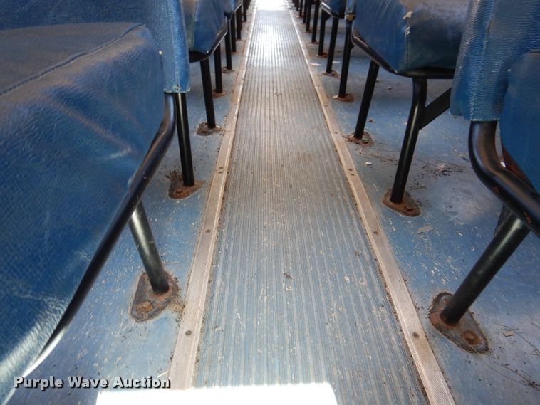 image for item JK9548 2004 Freightliner FS65  school bus