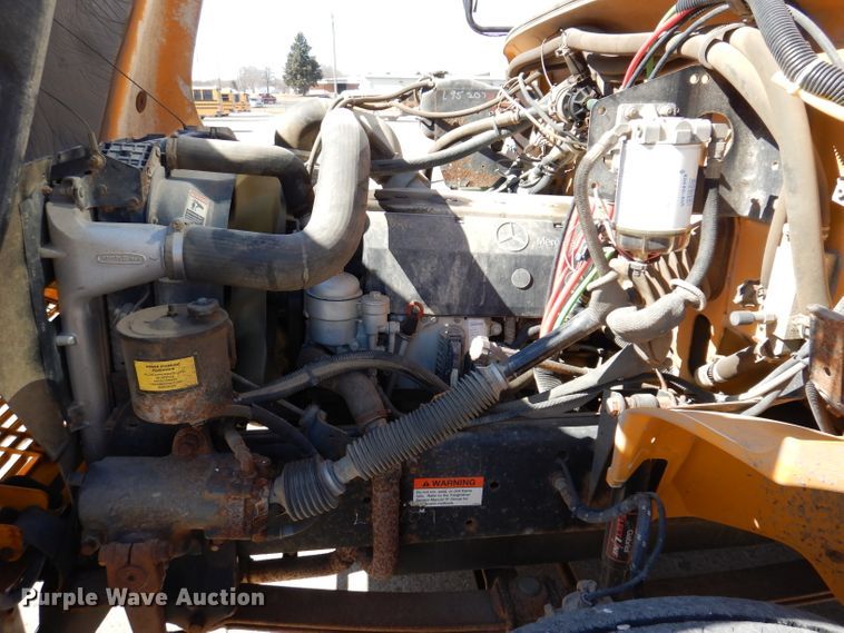 image for item JK9548 2004 Freightliner FS65  school bus