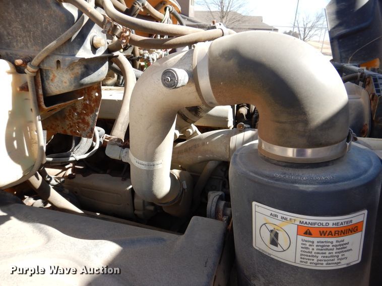 image for item JK9548 2004 Freightliner FS65  school bus