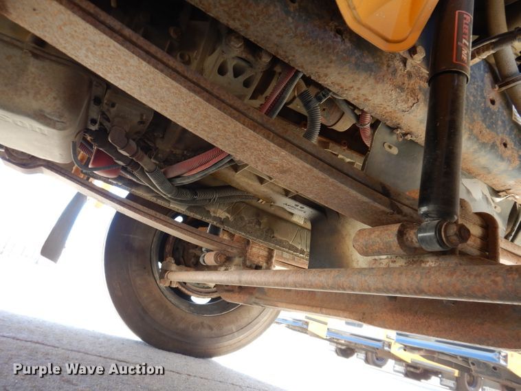 image for item JK9548 2004 Freightliner FS65  school bus