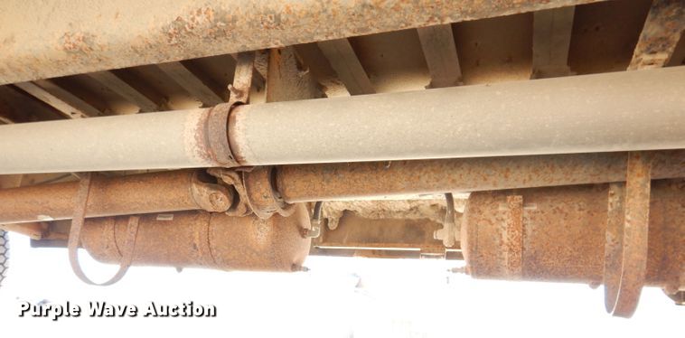 image for item JK9548 2004 Freightliner FS65  school bus