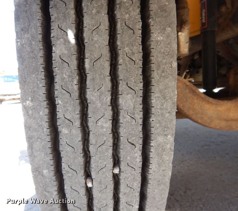 image for item JK9548 2004 Freightliner FS65  school bus