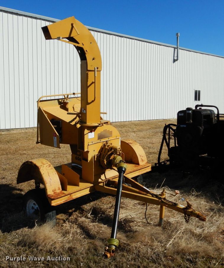 image for item JK9771 1994 Vermeer BC606  wood chipper