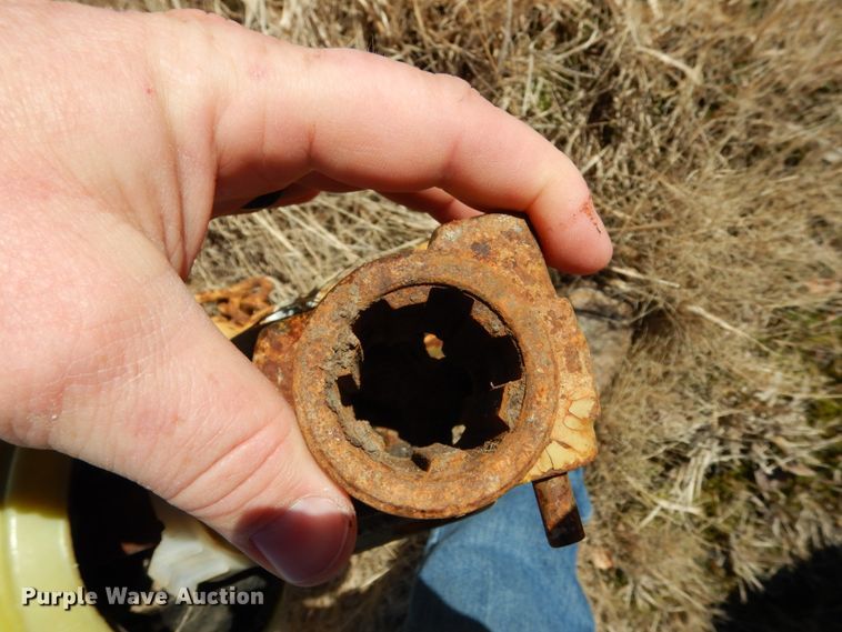 image for item JK9771 1994 Vermeer BC606  wood chipper