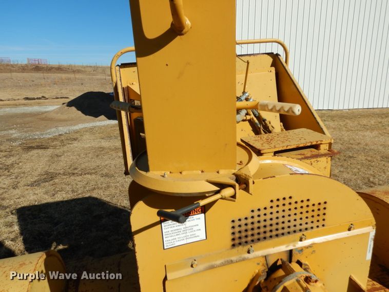 image for item JK9771 1994 Vermeer BC606  wood chipper