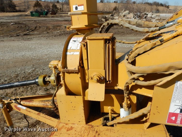 image for item JK9771 1994 Vermeer BC606  wood chipper