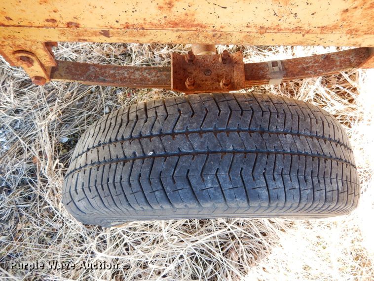 image for item JK9771 1994 Vermeer BC606  wood chipper