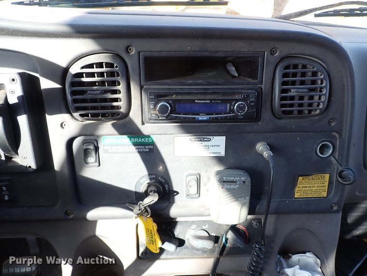 image for item JO9743 2009 Freightliner B2 Thomas Built  school bus