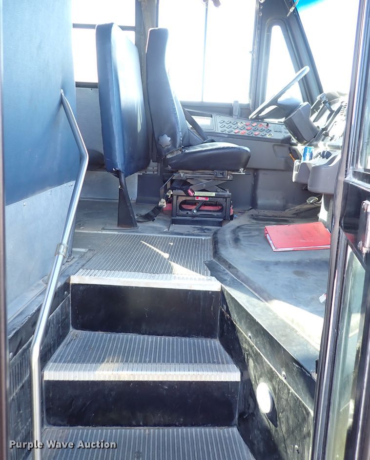 image for item JO9744 2009 Freightliner B2 Thomas Built  school bus