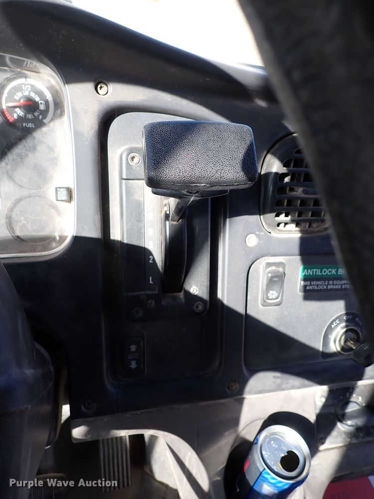 image for item JO9744 2009 Freightliner B2 Thomas Built  school bus