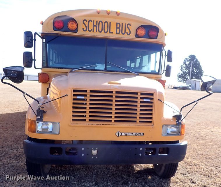 image for item JO9746 2001 International 3800  school bus