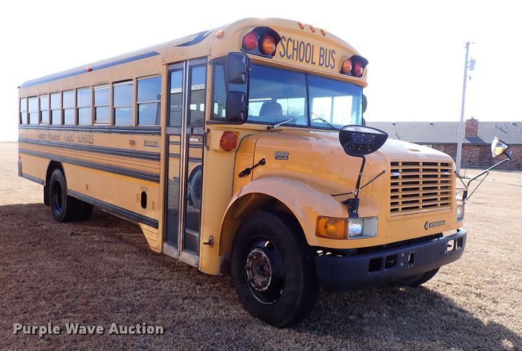 image for item JO9746 2001 International 3800  school bus