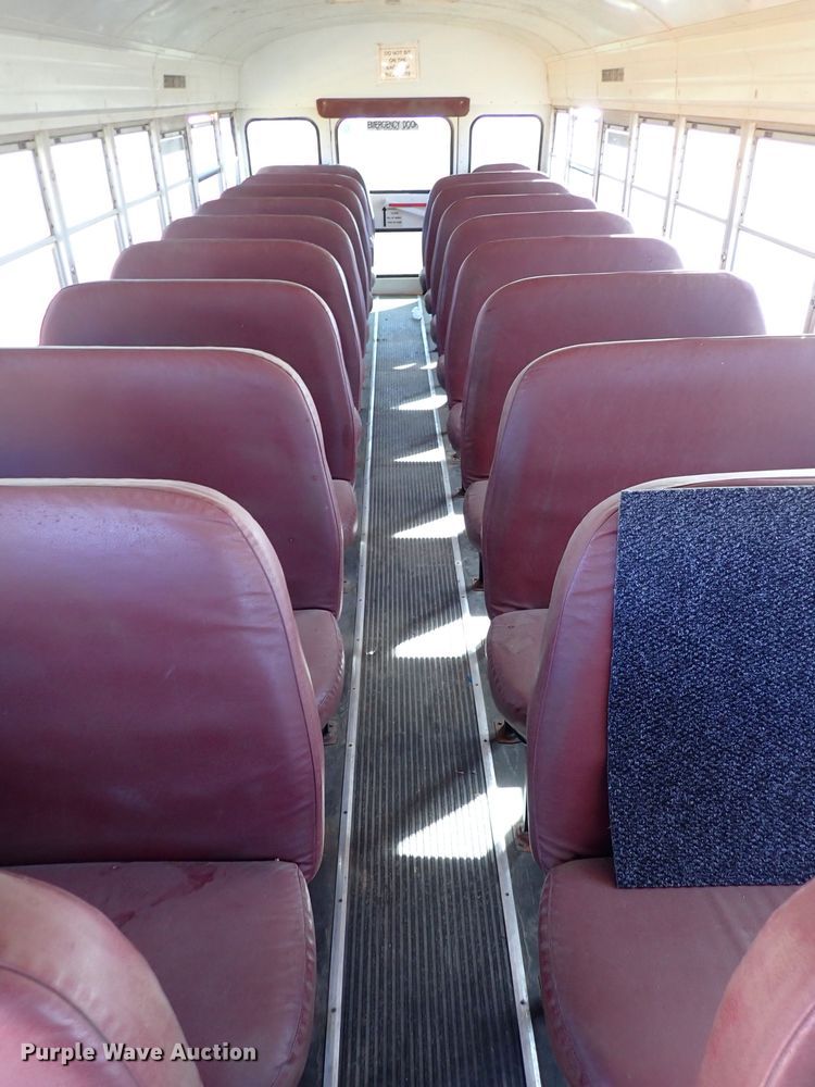 image for item JO9746 2001 International 3800  school bus