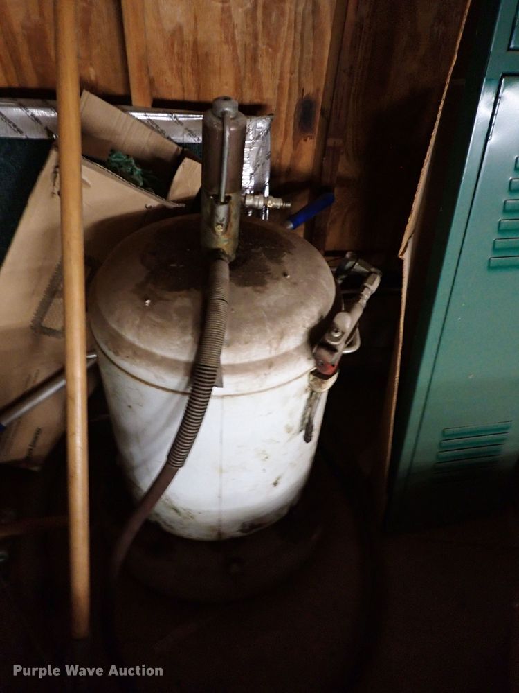 image for item JO9751 Tools