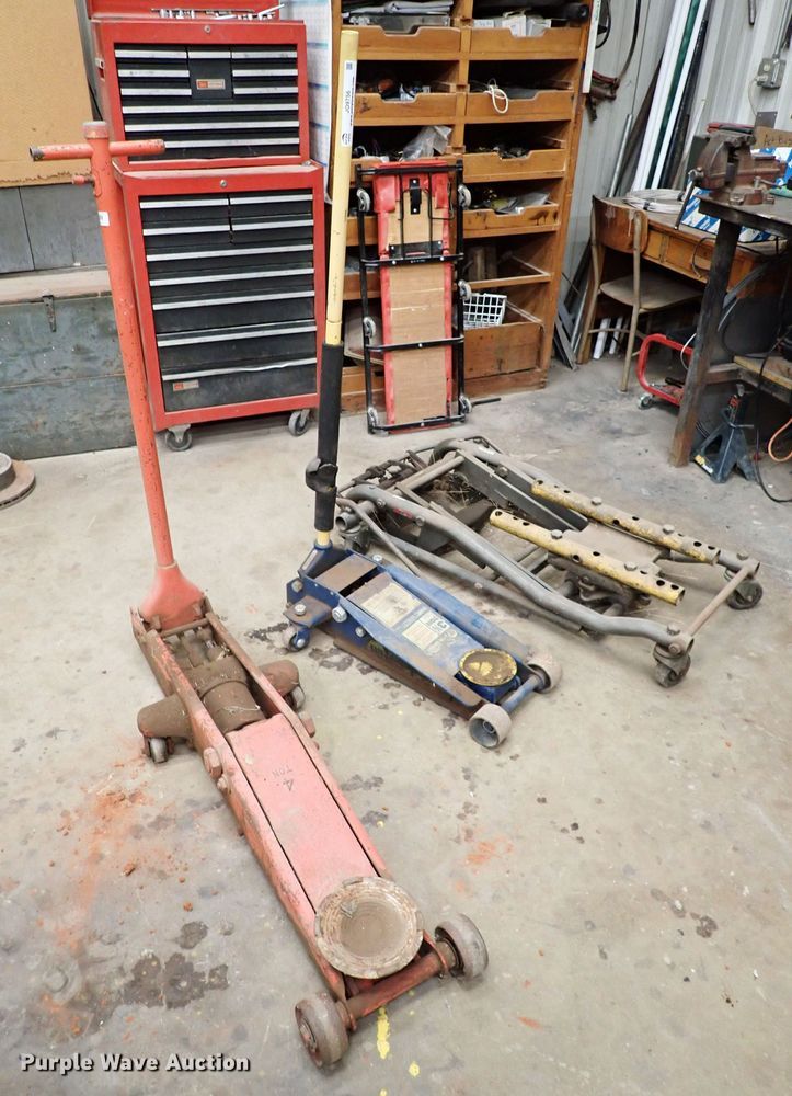 image for item JO9756 (3) jacks