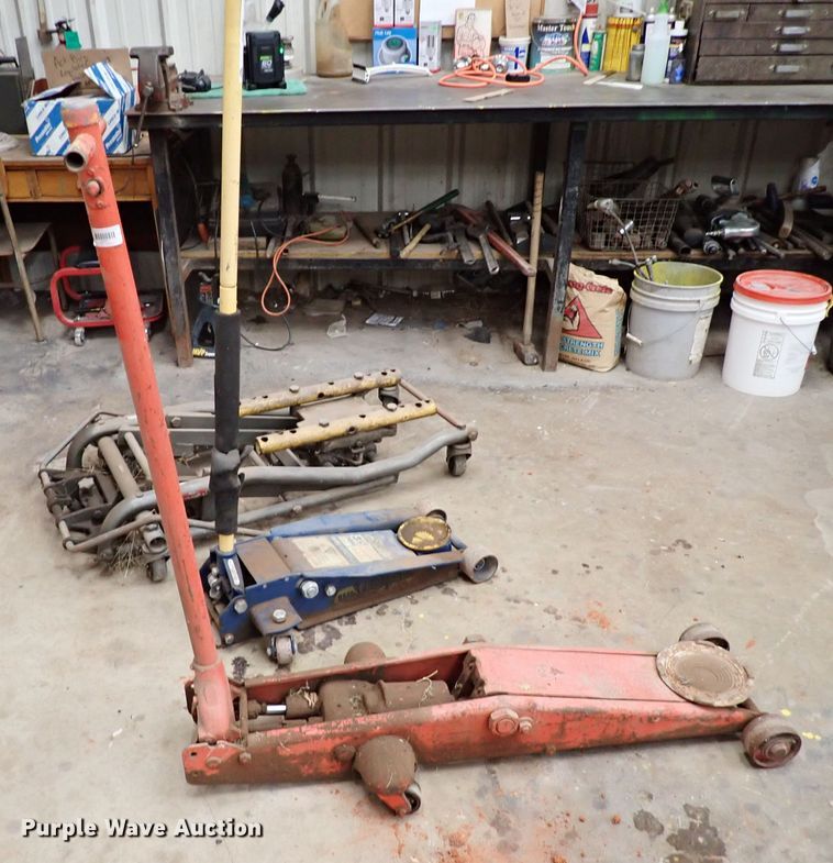 image for item JO9756 (3) jacks