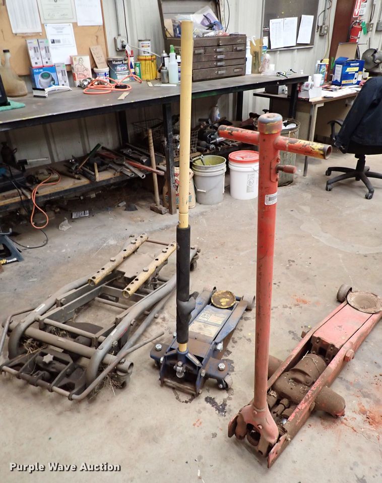 image for item JO9756 (3) jacks