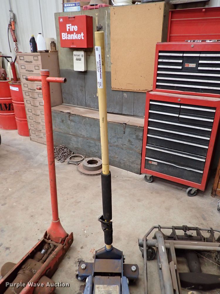 image for item JO9756 (3) jacks