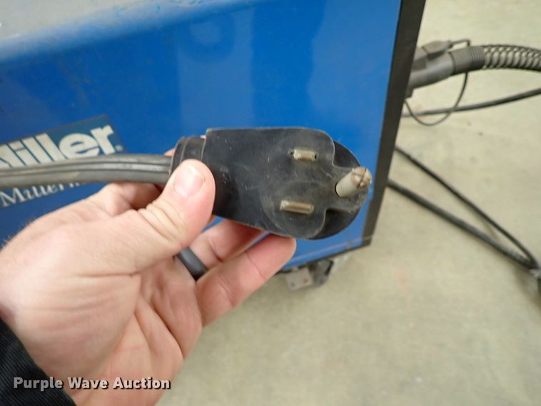 image for item JO9762 Miller Millermatic 185  welder